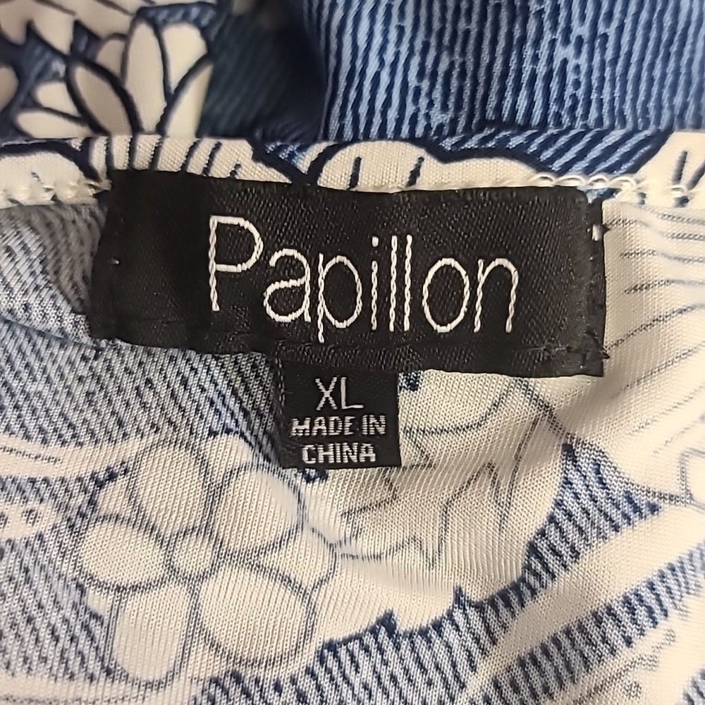 Papillon sleeveless zipper front tank - Picture 7 of 8